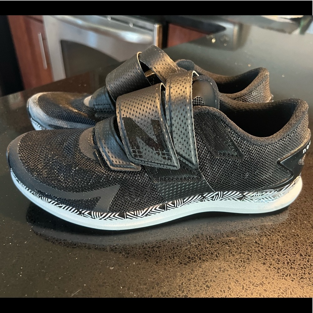 New balance spin shoes